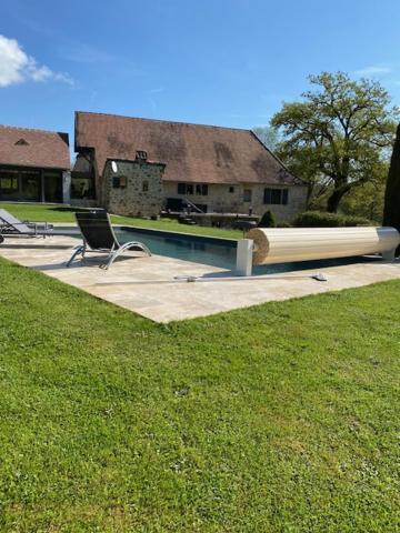 Agreable Chambre D Hote Avec Piscine Et Jacuzzi テグラ エクステリア 写真